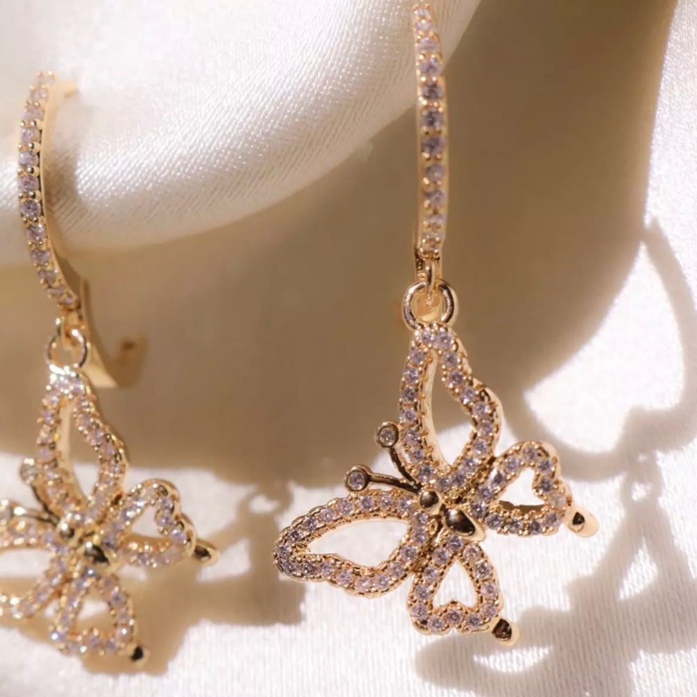 ✨18K Rose Gold Butterfly Drops✨ - Picture 2 of 6